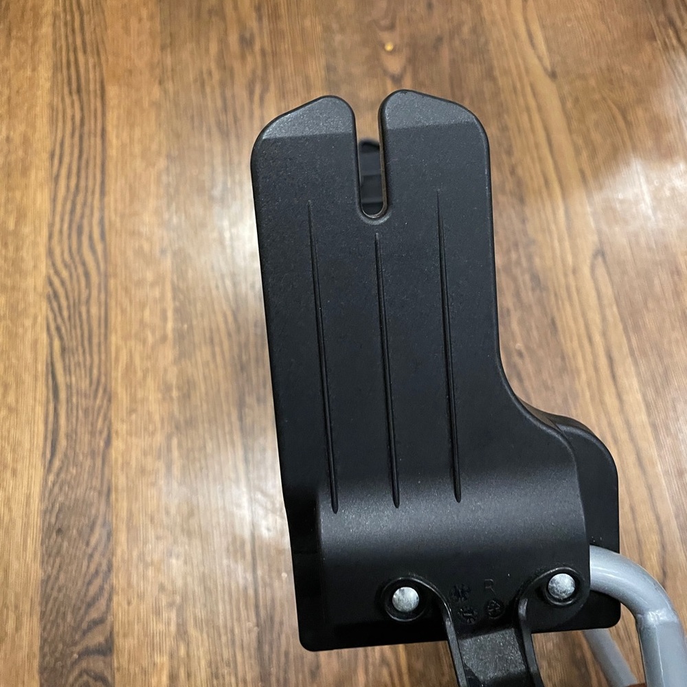 BOB Gear Single Jogging Stroller Adapter for Graco Infant Car Seats, Gray